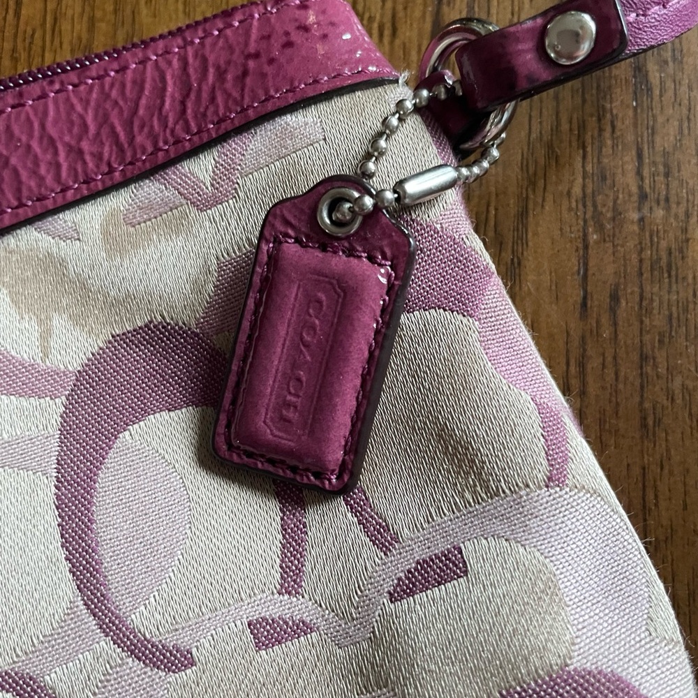 Coach Beige Signature Canvas Wristlet with Pink Trim - Picture 4 of 7